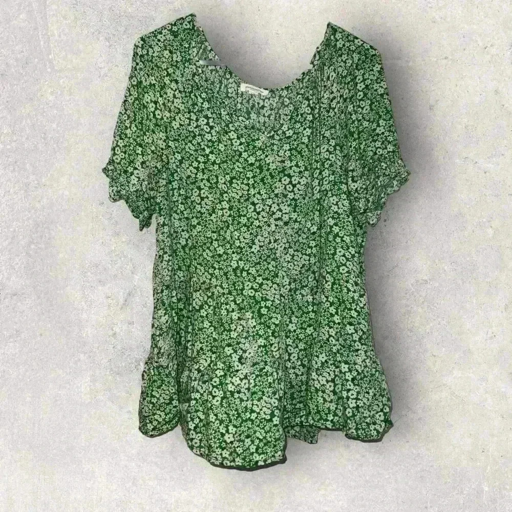Beach lunch lounge green top size large‎